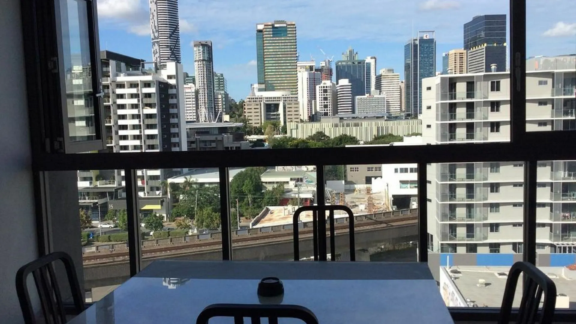 Morgan Suites Brisbane Apartmanhotel