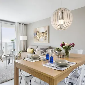 Spaces Oasis Penthouse 3 Bedroom, 2 Bathroom, Terrace, Pool, Sleeps Up To 6 Apartment Sitges